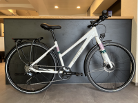 bischibikes Trekking Trapez, Weiss/Flieder Glanz, 45cm
